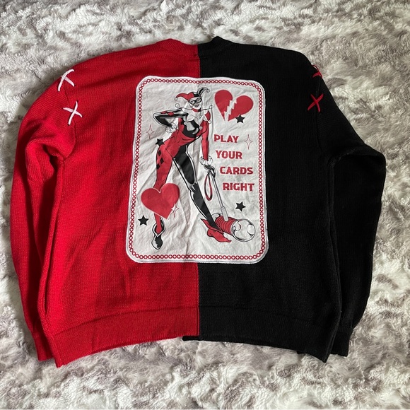 Her Universe DC Comics Batman Harley Quinn Split Cardigan - Picture 9 of 11